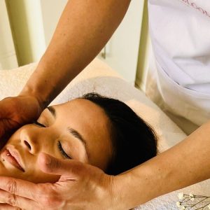 Ayurvedic facelift massage